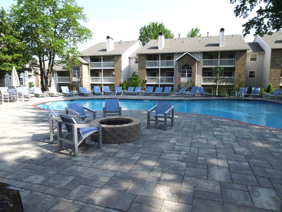 Barrington Place Apartments Apartments in Westlake, OH