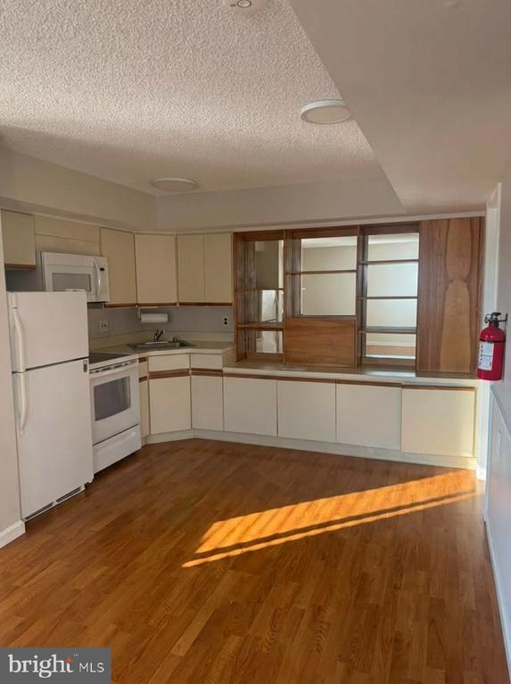 Foto del edificio - 1504 Walden Ct