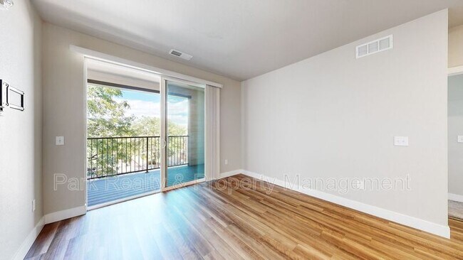 Foto del edificio - 14301 E Tennessee Ave