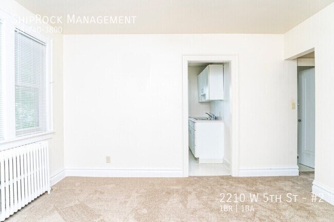 Foto del edificio - 2210 W 5th St