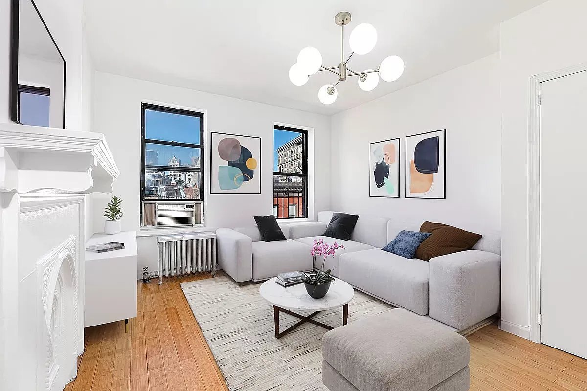 242 Mulberry Street Room for Rent in New York, NY