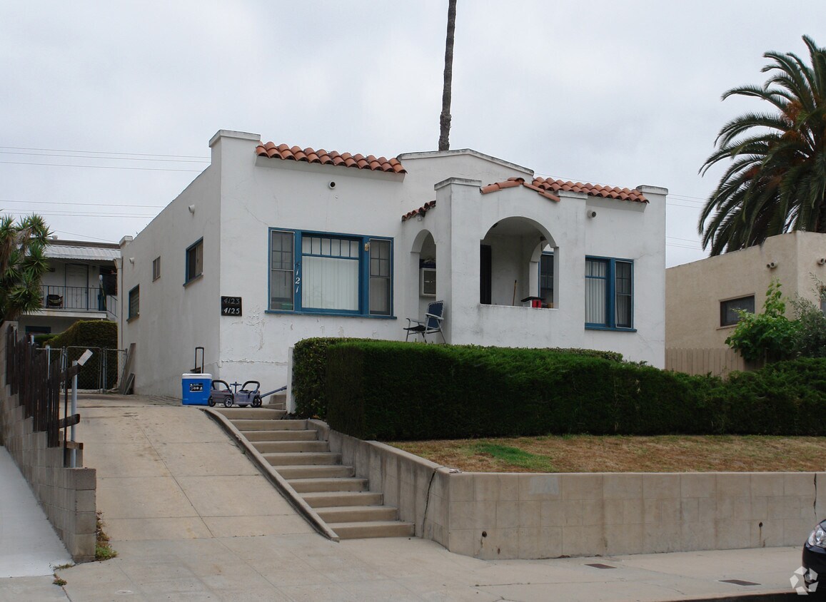 Primary Photo - 4121-4125 Hamilton St