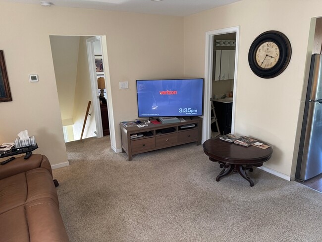 Building Photo - 816 Potter Ave