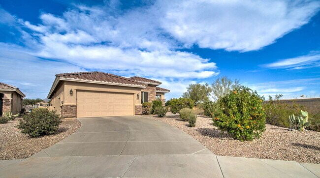 Building Photo - 22896 W Arrow Dr