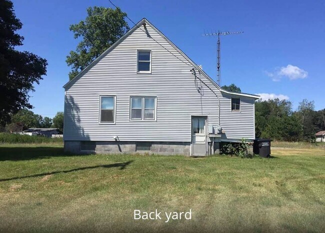 Foto del edificio - 13294 Sumpter Rd