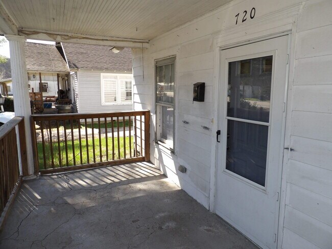 Foto del edificio - 720 Holmes St