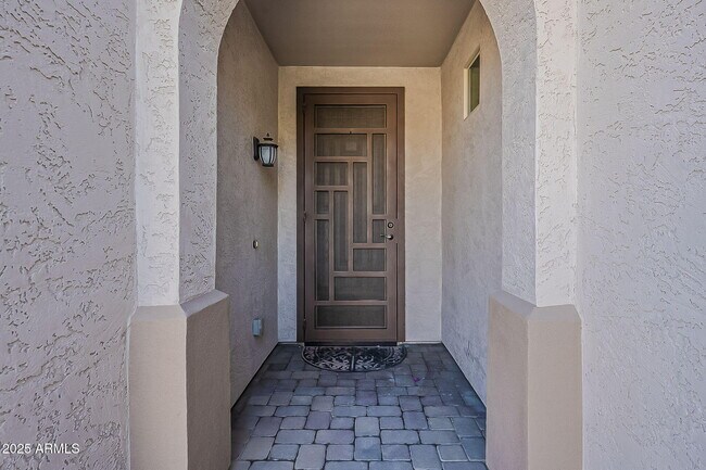 Building Photo - 233 E Glacier Dr