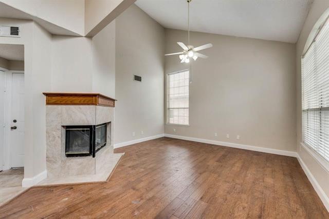 Foto del edificio - 3009 Larkspur Ct