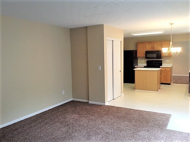 Building Photo - 1068 Valley Wood Dr