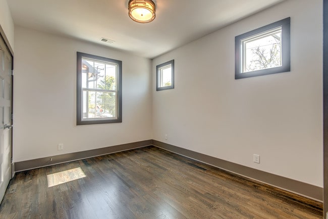 Photo - 2100 15th Ave N House