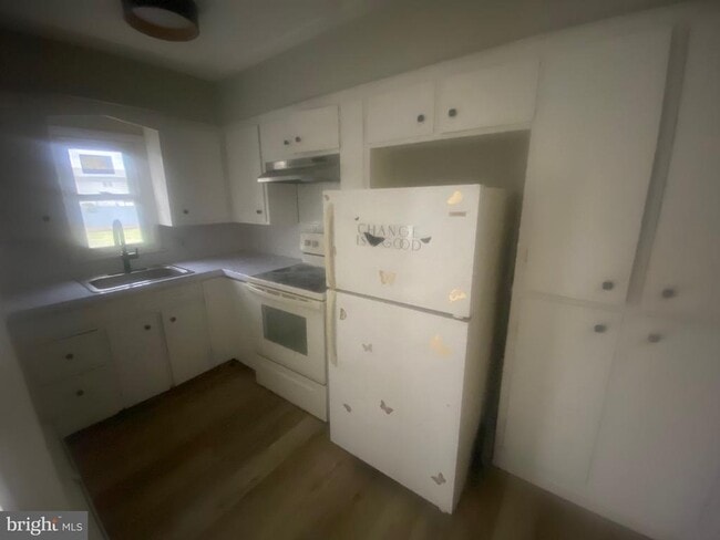 Foto del edificio - 26 Bohac St