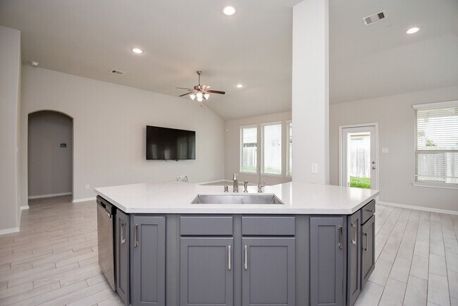 Building Photo - 23602 Acerola Tree Ct
