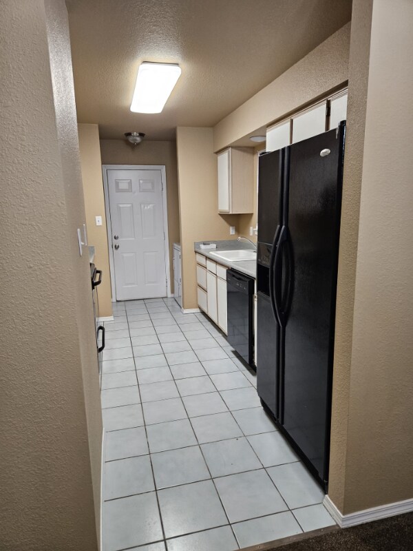 Building Photo - 2211 Montezuma Rd