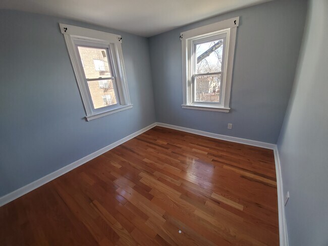 Foto del edificio - 132 N Grove St