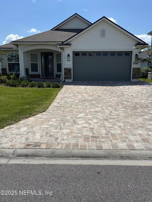 Foto principal - 835 Silver Pine Dr