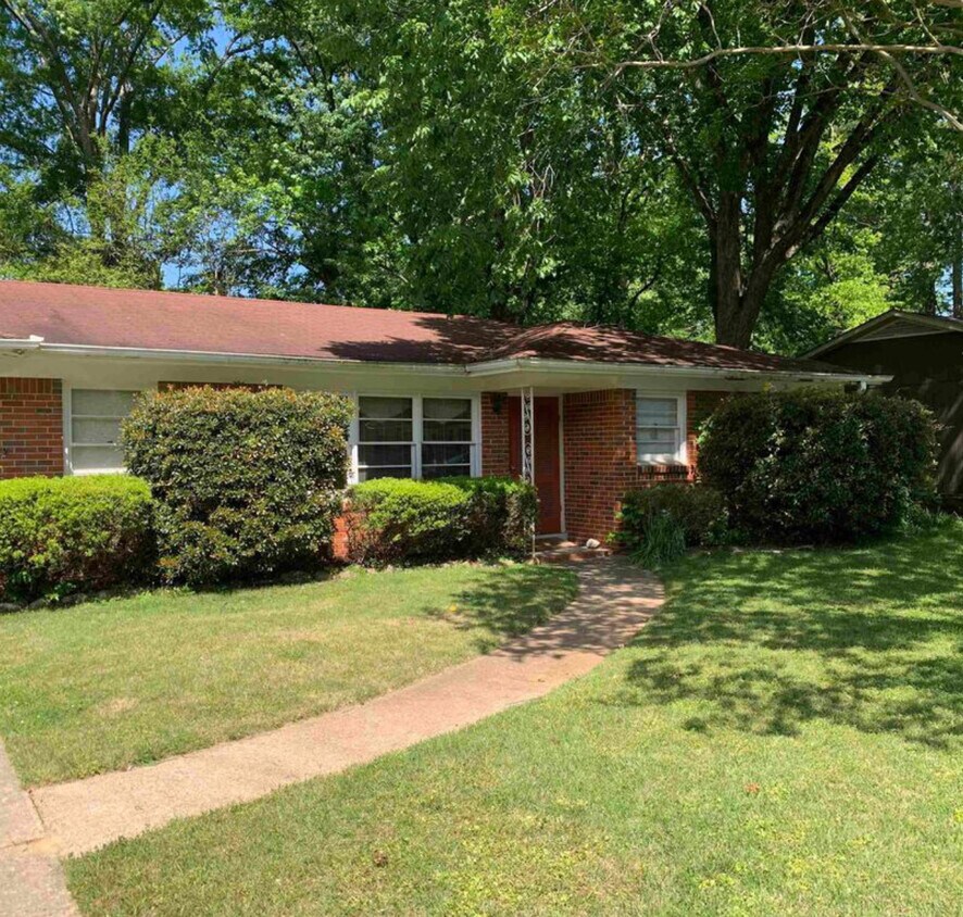 Primary Photo - 408 Rosewood St