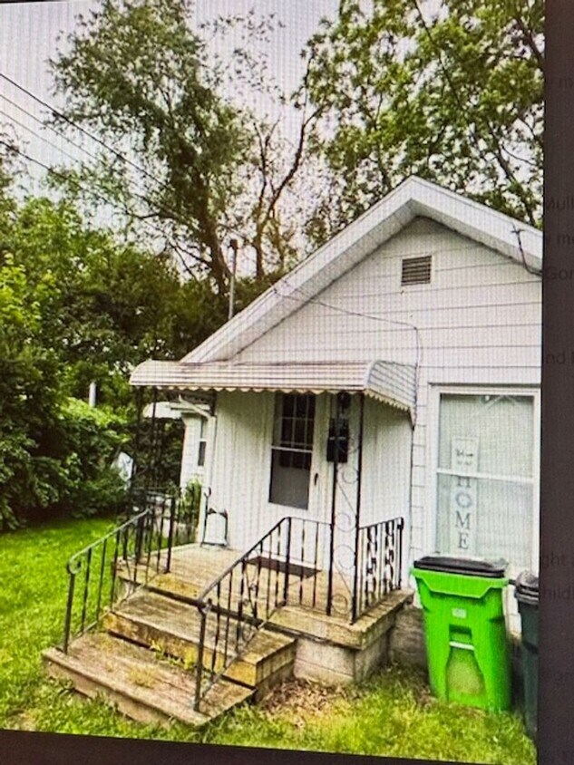 Primary Photo - Quaint one bedroom home for rent at just $...