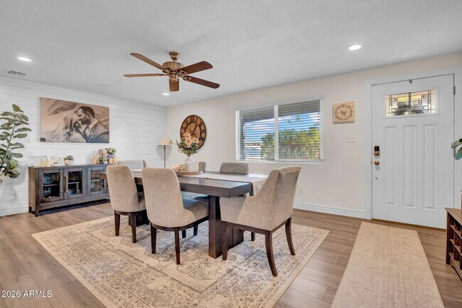 Foto del edificio - 14446 N 40th Pl