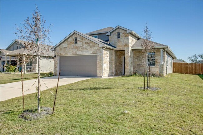 Building Photo - 231 Bunting Ln