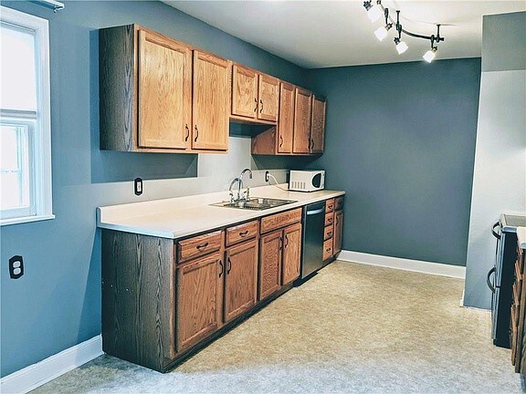 Building Photo - 2021 Chautauqua Pkwy