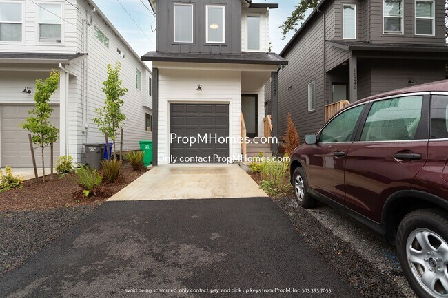 Foto del edificio - Beautiful and Modern Home In SW Portland!