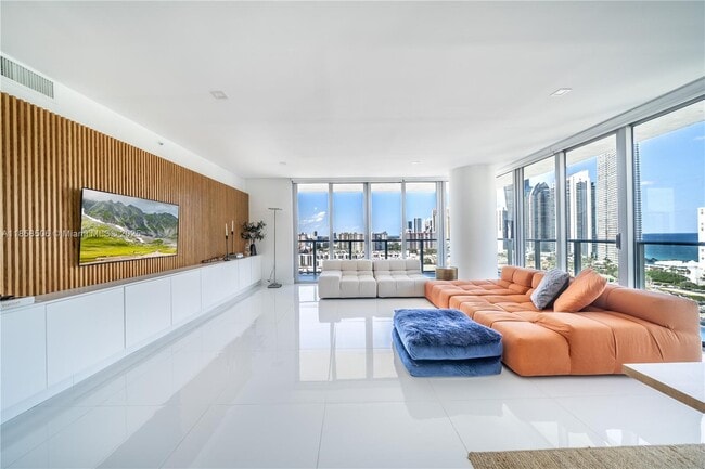 Building Photo - 300 Sunny Isles Blvd