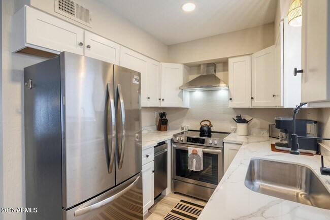Foto del edificio - 4610 N 68th St