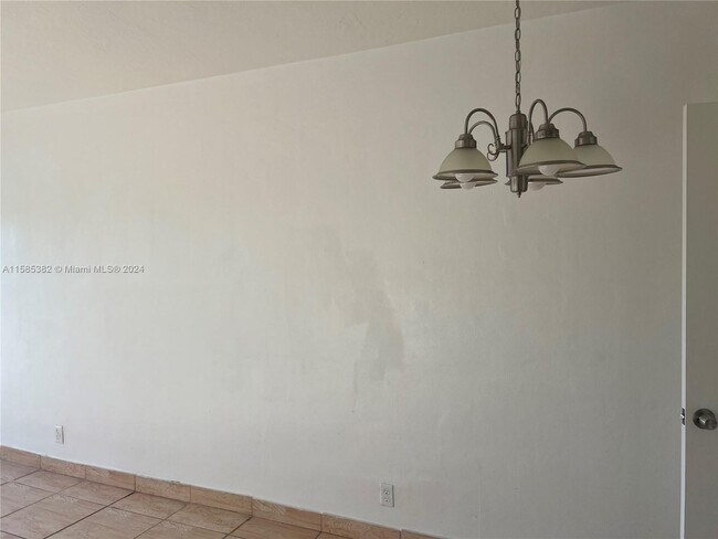 Building Photo - 455 Golden Isles Dr