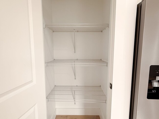 Foto del edificio - 303 R C Thompson Rd