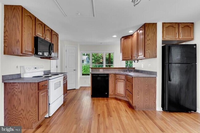 Foto del edificio - 107 Winchester Ave
