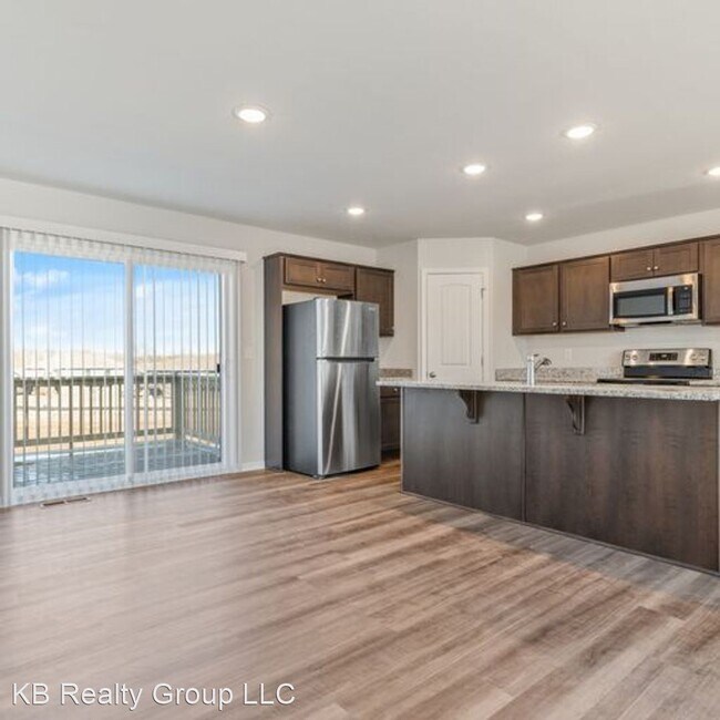 Building Photo - 3 br, 2.5 bath House - 719 Shane Lane