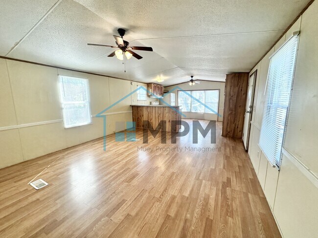 Foto del edificio - 229 Lilac St