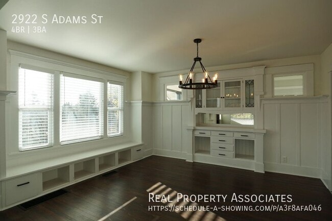 Foto del edificio - 2922 S Adams St