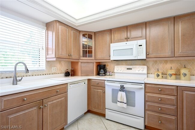 Building Photo - 1100 9th St S