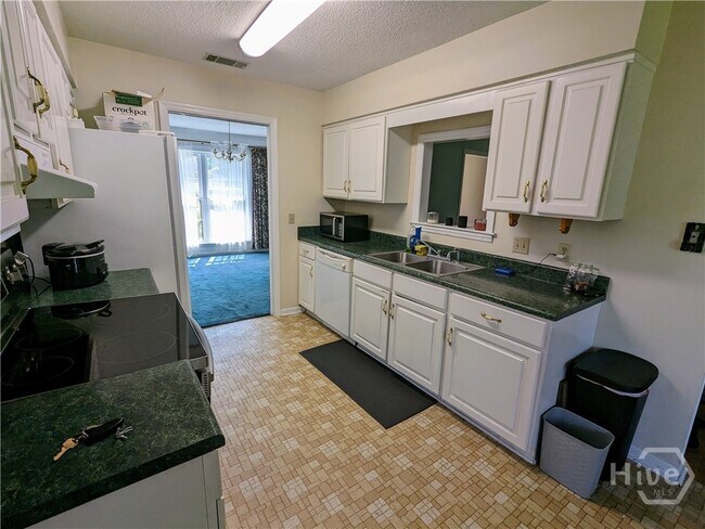 Building Photo - 908 Millstream Ct