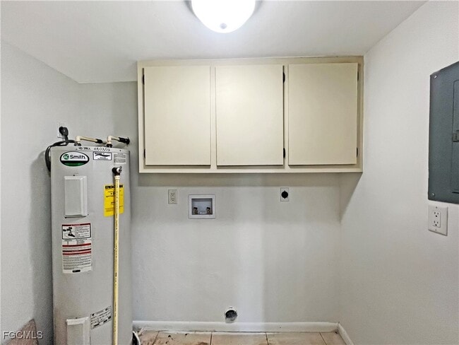 Building Photo - 4530 SW 10th Ave