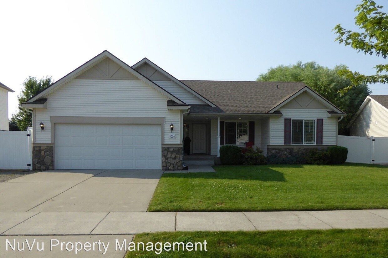 8016 Salmonberry Lp, Hayden, ID 83835 House Rental in Hayden, ID