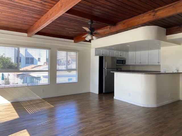 Sala de estar - 5003 E Ocean Blvd