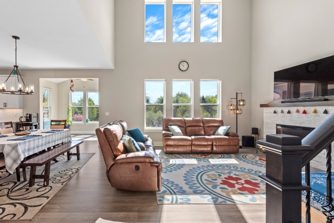 Foto del edificio - 160 Candleberry Ln
