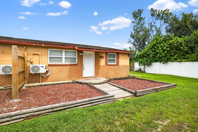 Building Photo - 2146 Ranchita Trail