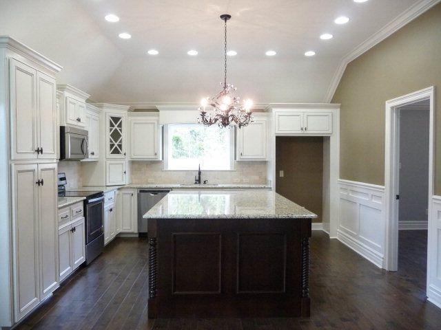 Building Photo - 5 bedroom in Valdosta GA 31605