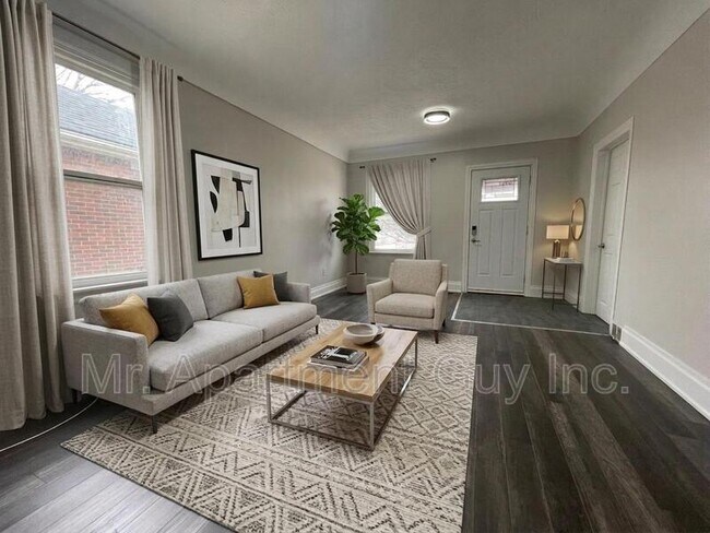 Photo du bâtiment - 163 E 5th St