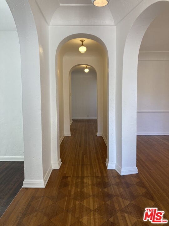 Foto del edificio - 1045 S Crescent Heights Blvd