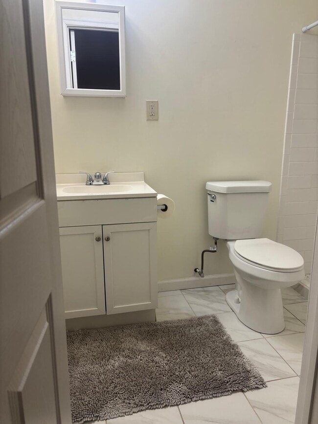 Building Photo - 19917 Knollcross Dr