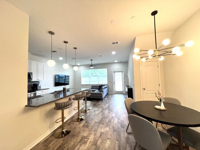 Building Photo - 1043 Taramundi Dr
