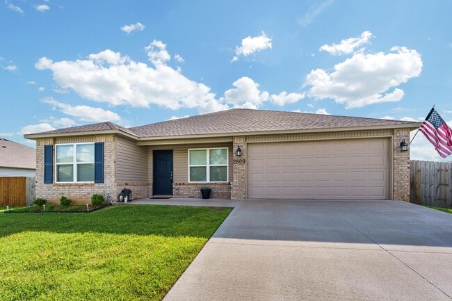 Building Photo - Modern Living in Pea Ridge | Open Layout +...