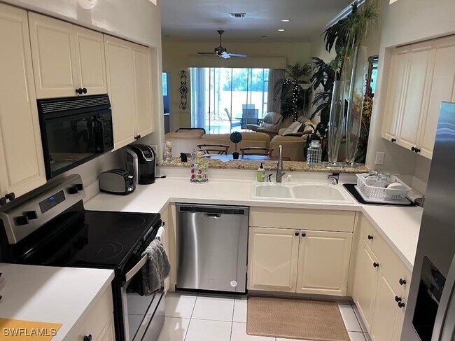 Foto del edificio - 14944 Hickory Greens Ct