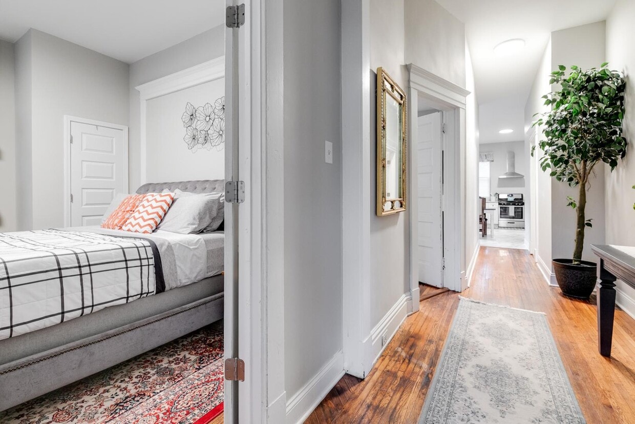 Photo - 3313 Ellwood Ave , - Unit 1