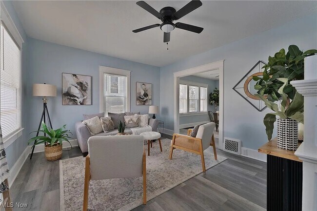 Foto del edificio - 306 Maplewood Ave