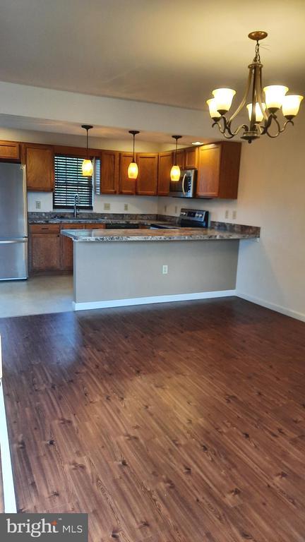 Foto del edificio - 137 Hunters Ridge Dr